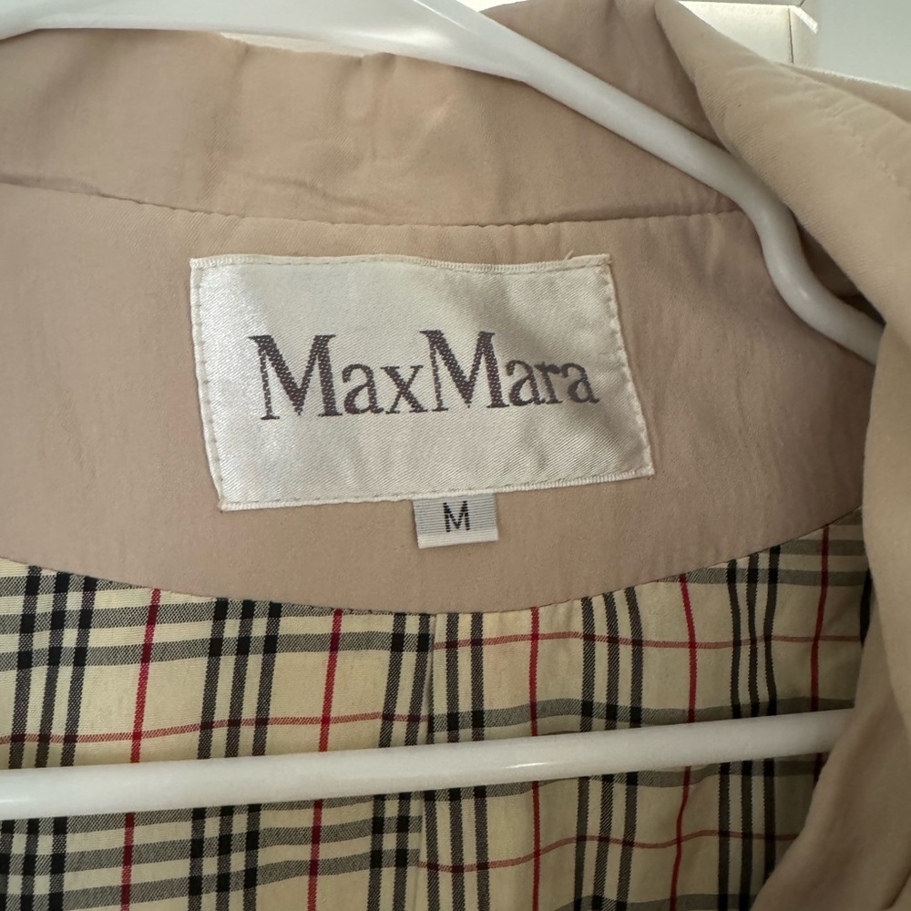 MaxMara Weekend Trench in Beige with Red Plaid lining size M